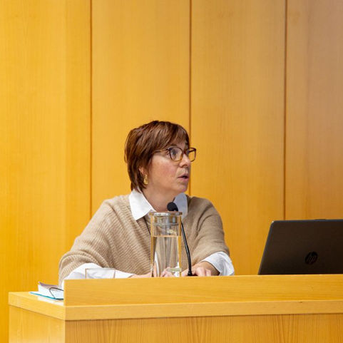 Gemma Badosa defensant la seva tesi a la UVic-UCC