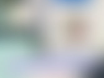 Kunden-Testimonial einer Frau mit erholsamem Schlaf dank Feng Shui Schlafplatzoptimierung.