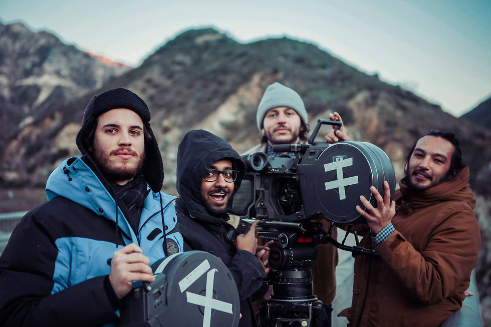 MONDAY, 2015. DP Andrés Hernandez.