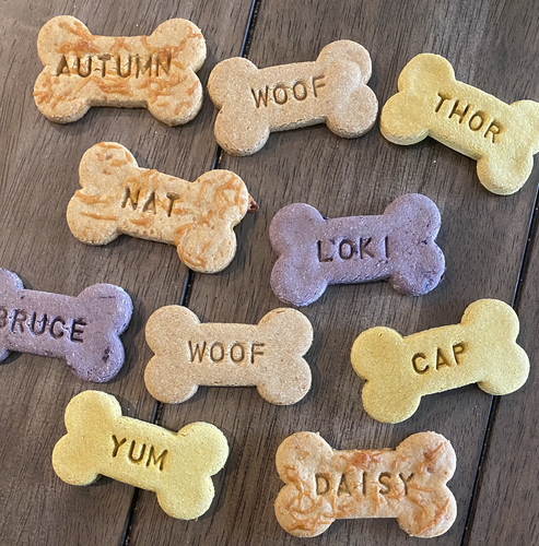 custom dog biscuits