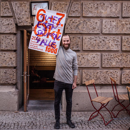 Gutes Essen für alle. Johannes Schellhorn, Bar Freundschaft © Von der Hand in den Mund