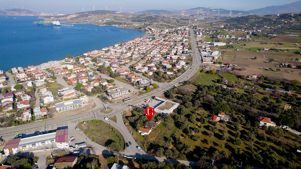 Küçük resim: YENİ FOÇA CADDE ÜZERİ KOZBEYLİ KAVŞAĞI KÖŞE PARSEL
