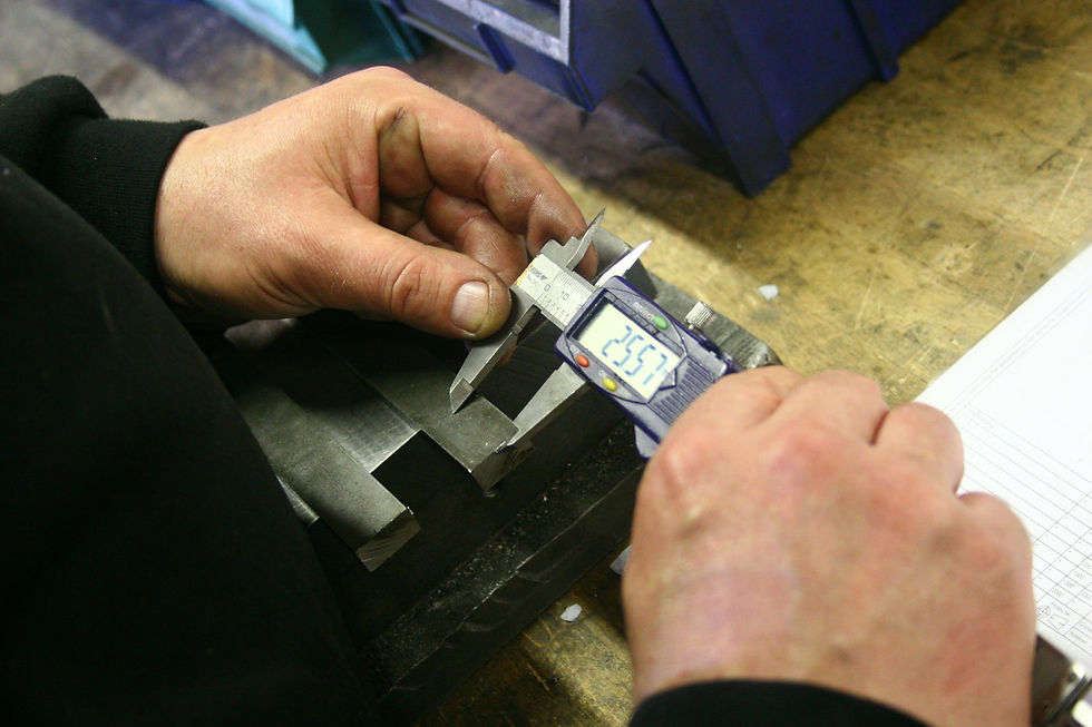 INA333 vs ADS1232: Choosing the Right Front-End for a Precision Load Cell Design