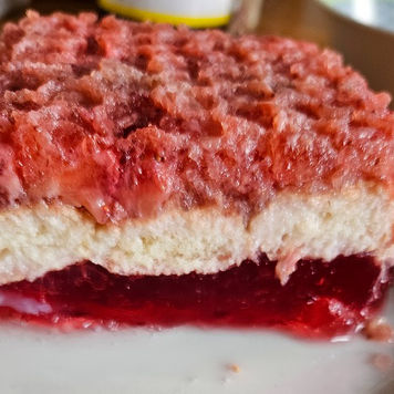 Easy Strawberry Dessert