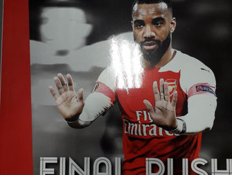 Late goal gives Arsenal vital edge against Valencia