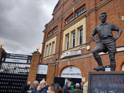 Arsenal in no mood to give ground at the summit as Fulham are brushed aside with ease