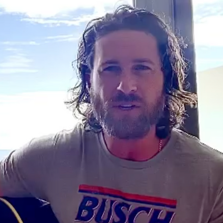 Riley Green Debuts New Song "Good Mornin From Mexico"