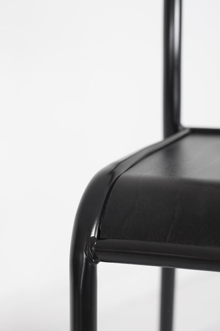 La 510 Originale en finition noir, très contemporaine.