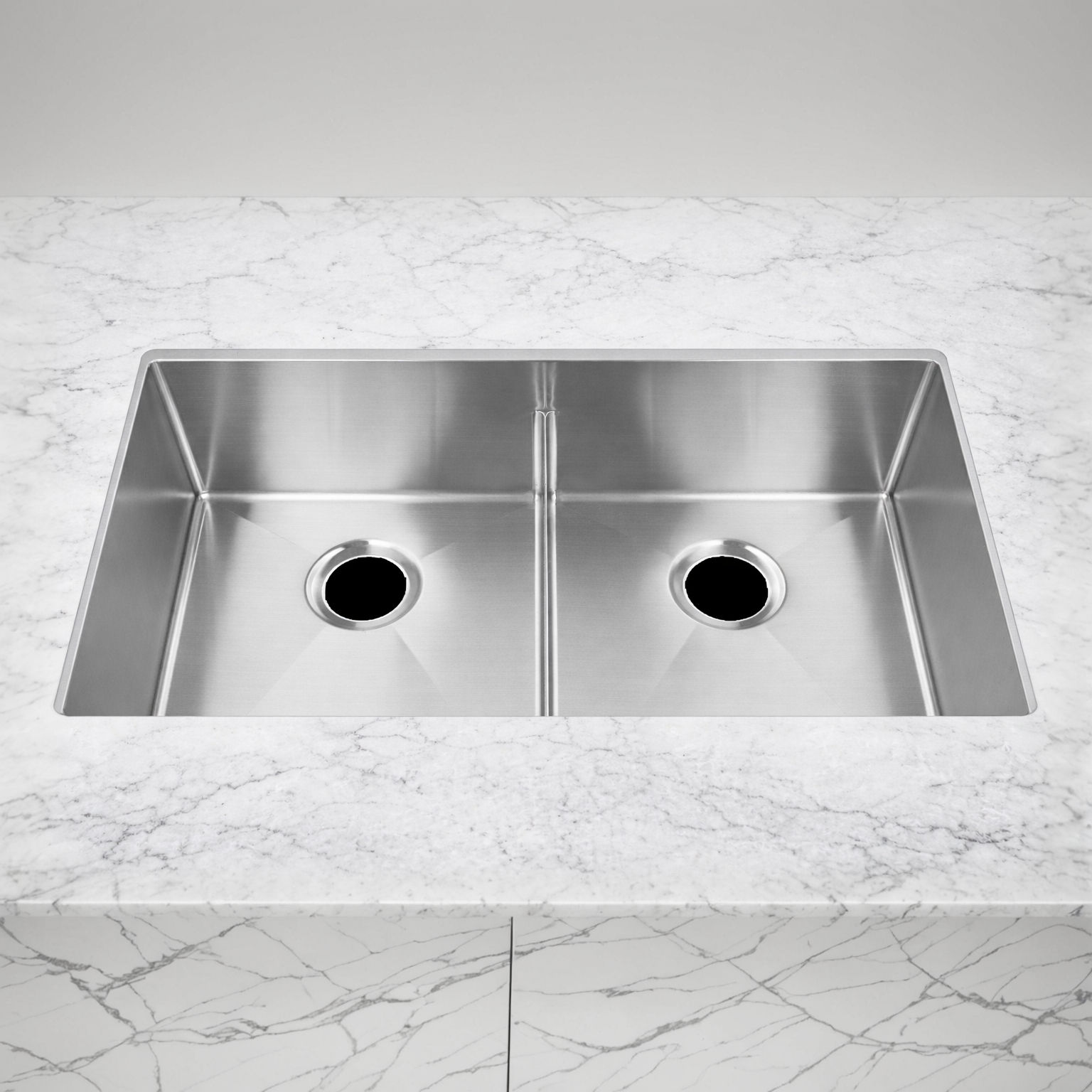 Milton 5050 Double Bowl w/ Low-Divide, 32 x 19 (Bottom Grids Included)