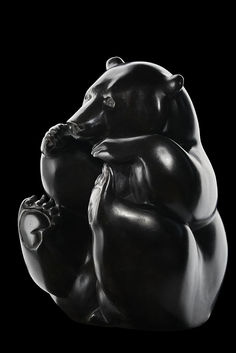 Bronze brown bear sculpture by animal sculptor Michel BASSOMPIERRE