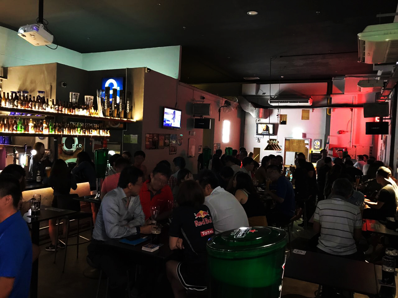 beer-food-music-singapore-obar