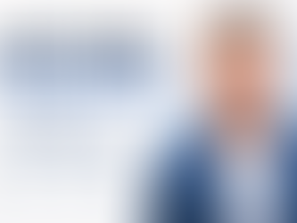 How to Build a Six-Figure Community Around Your Expertise