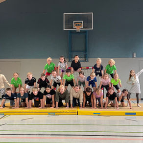 Akrobatische Sportstunde