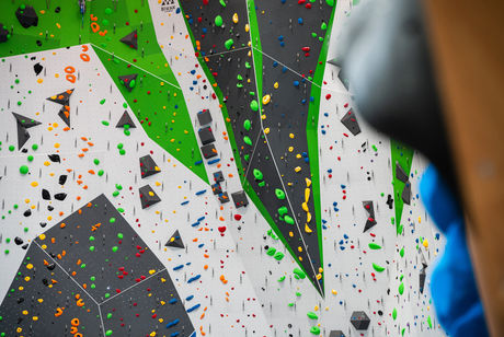 Pared de rocódromo nuevo en Bilbao