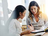 Jeunes femmes d'affaires