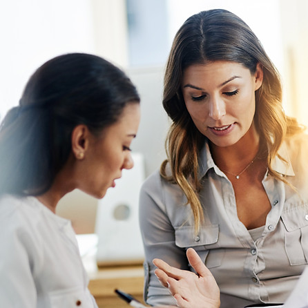 Accountant advising client on UK tax residency and domicile rules affecting income and capital gains liabilities.