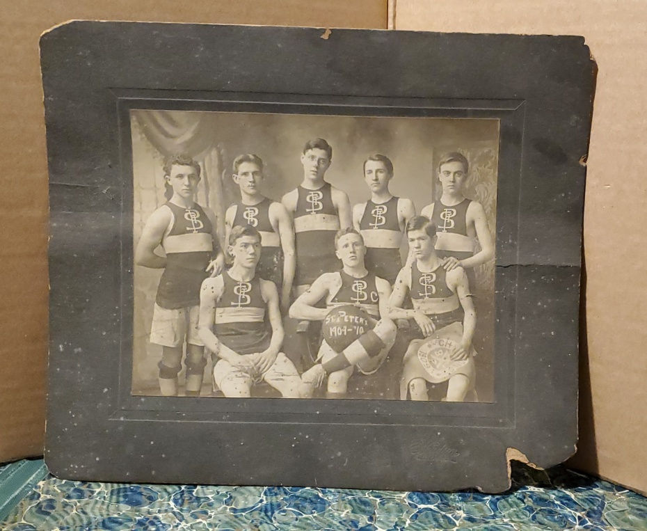 1064----1910 St. Peters Parochial School basketball photo - Pittsburgh champions