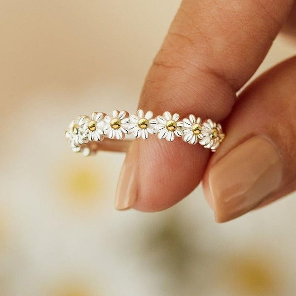 Adjustable Vintage Daisy Flower Ring