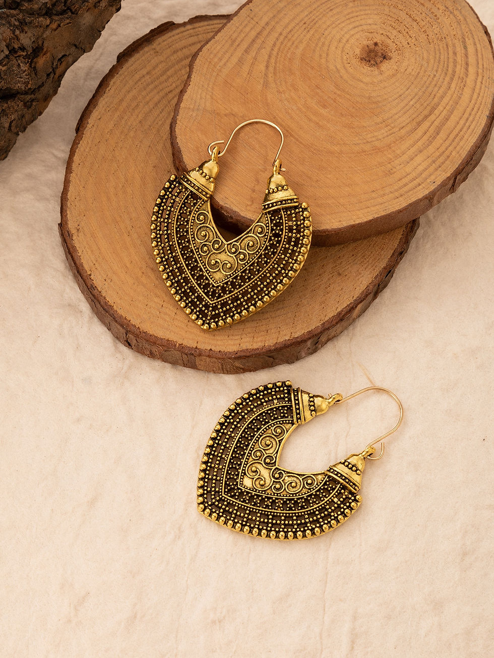 Miniatura: Hollow Heart Shaped Earrings