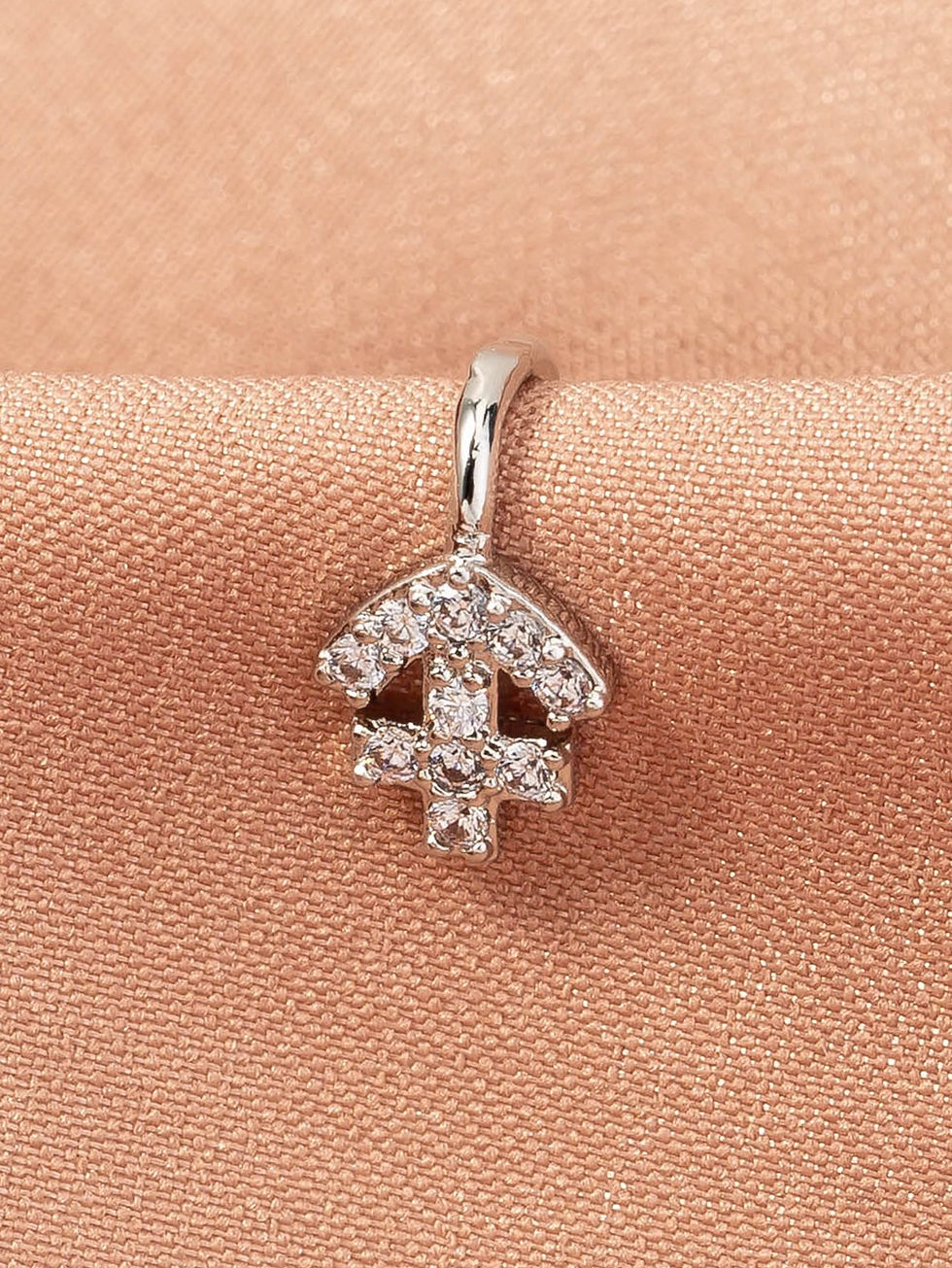 Thumbnail: Rhinestone Anchor Decor Nose Cuff