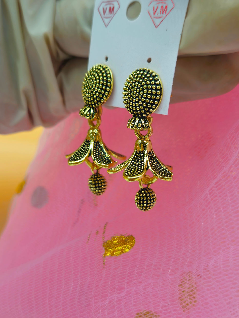 Thumbnail: earrings