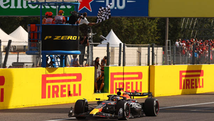 Max Verstappen BREAKS Consecutive Win Record!