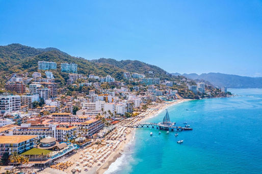 Descansos solidarios en hotelería de Puerto Vallarta en niveles normales