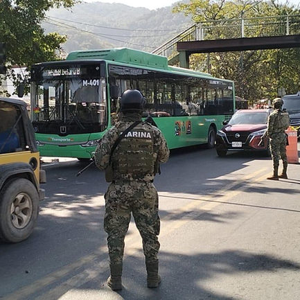 Refuerzan vigilancia por aire, tierra y mar, pero persiste el temor de los ciudadanos