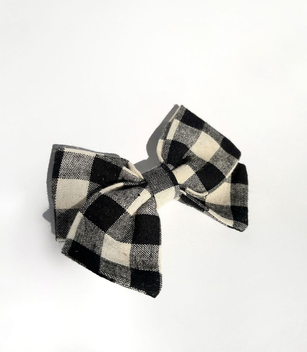 Бантик для волосся у клітинку на зажимі