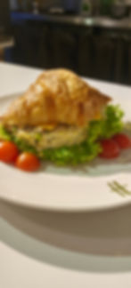 Crois Tuna & Egg