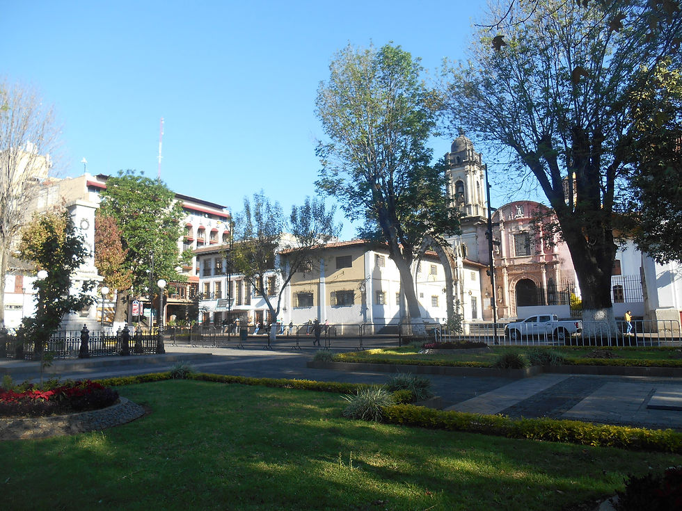 CENTRO_HISTÓRICO_DE_LA_CIUDAD_DE_URUAPAN.jpg