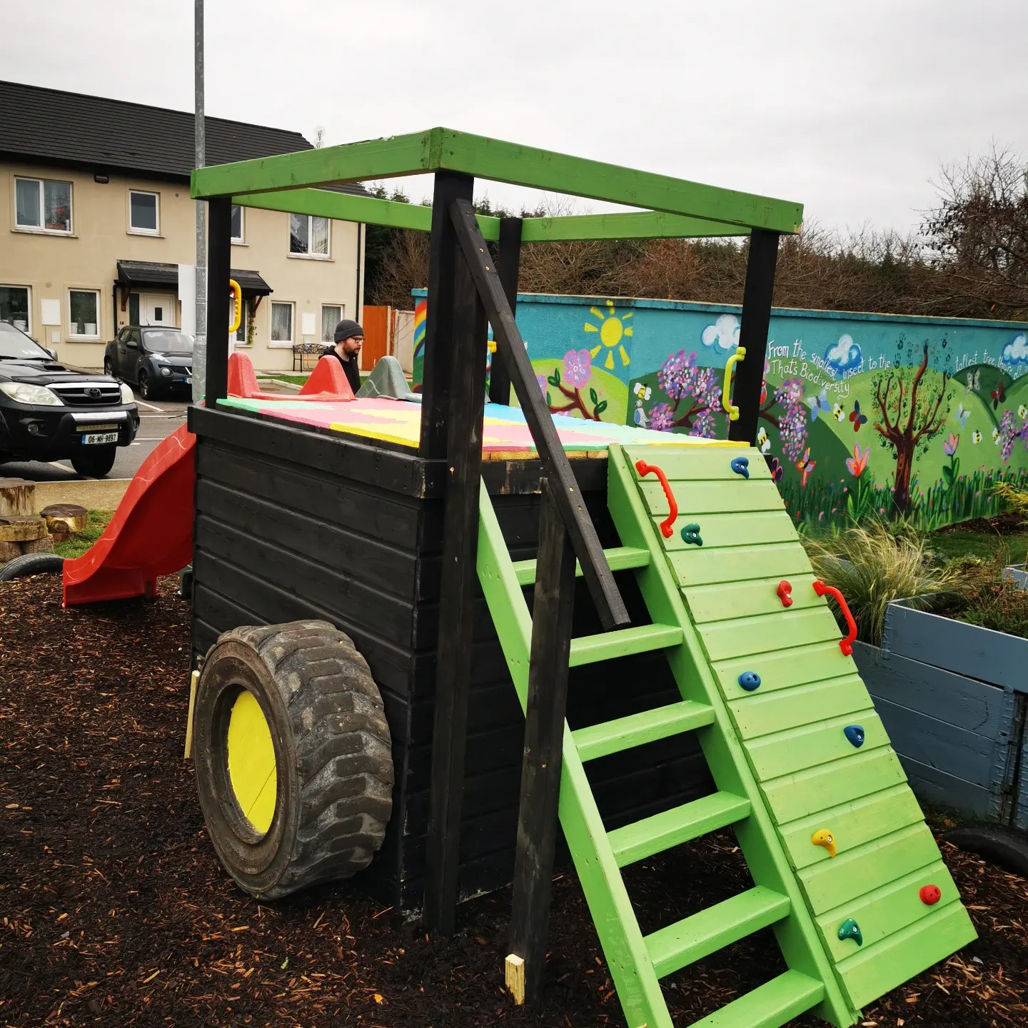 Kids Play Tractor with Trailer 