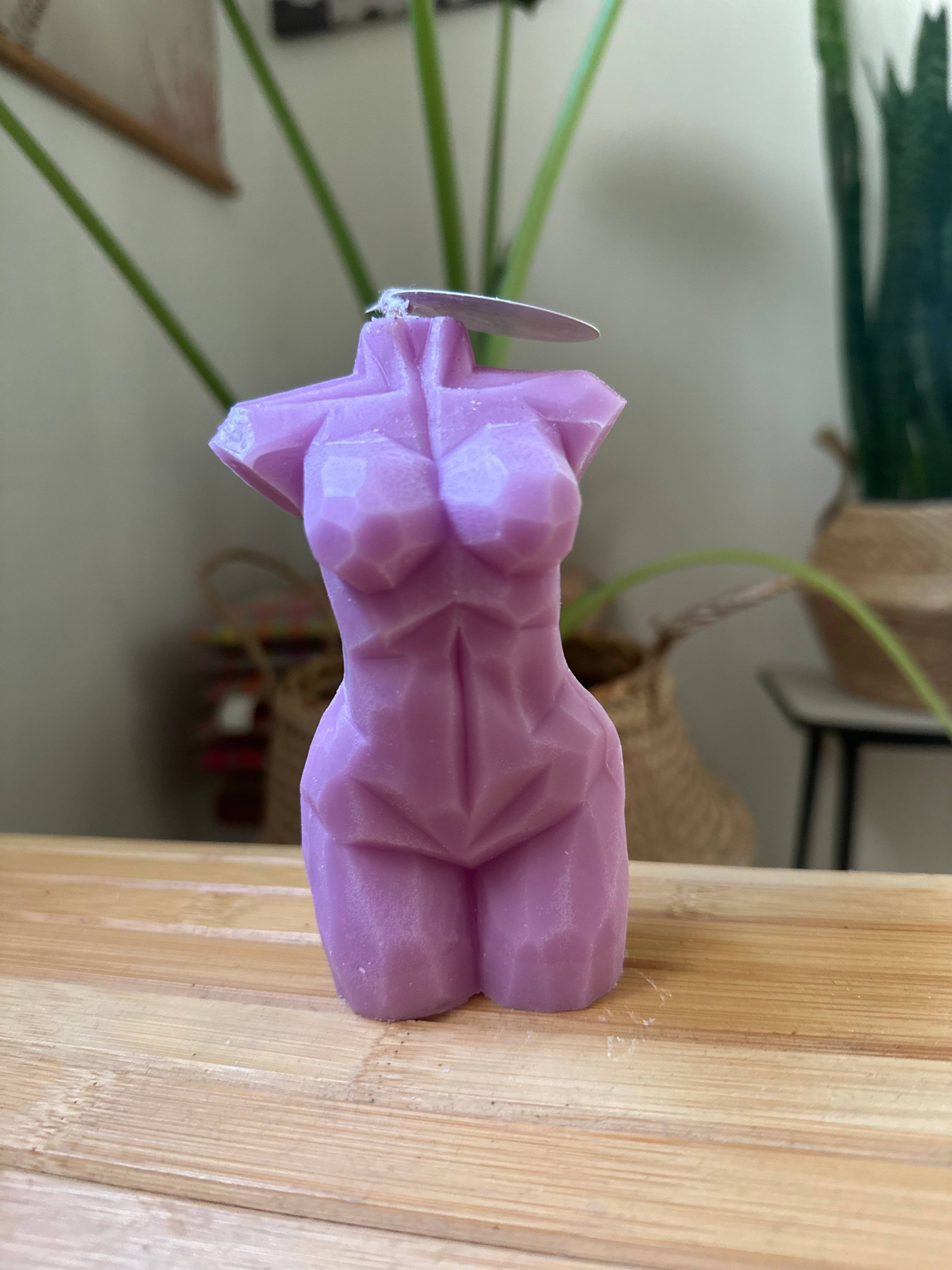 נר אישה ביונית 