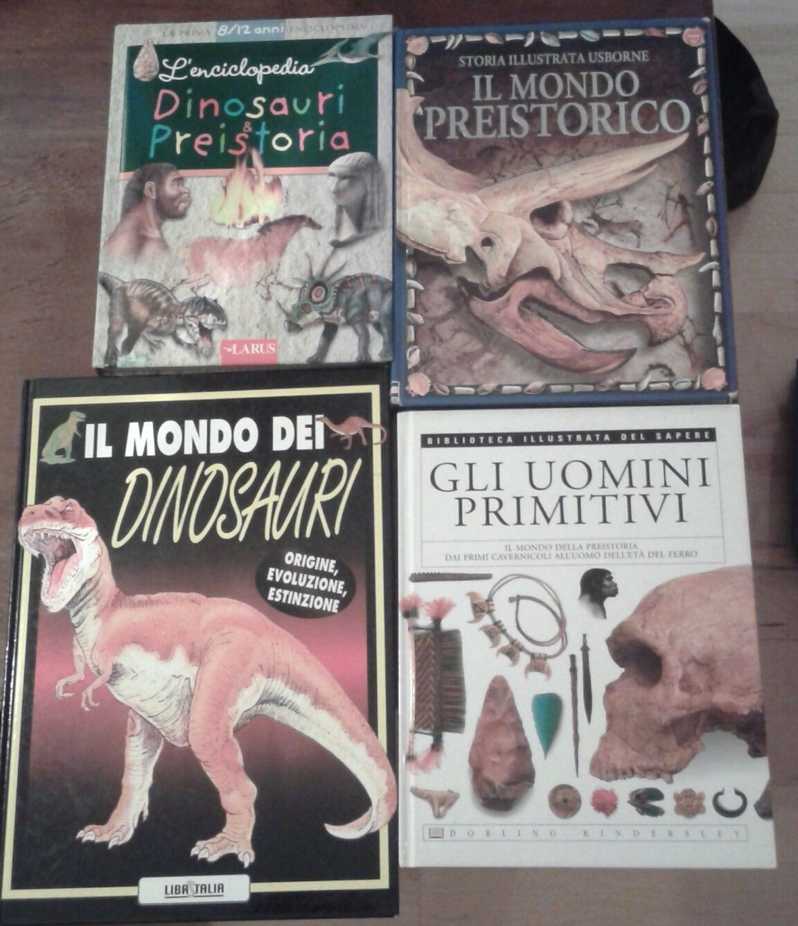4 libri su Dinosauri e Preistoria