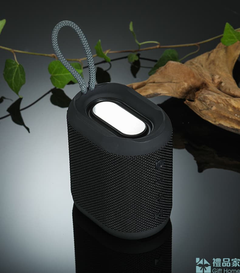 Thumbnail: 迷你掛繩低音炮音響