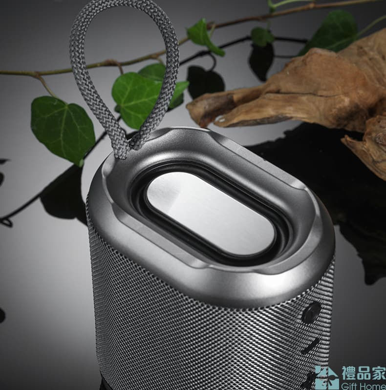 Thumbnail: 迷你掛繩低音炮音響