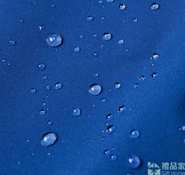 縮圖：戶外連帽衝鋒衣