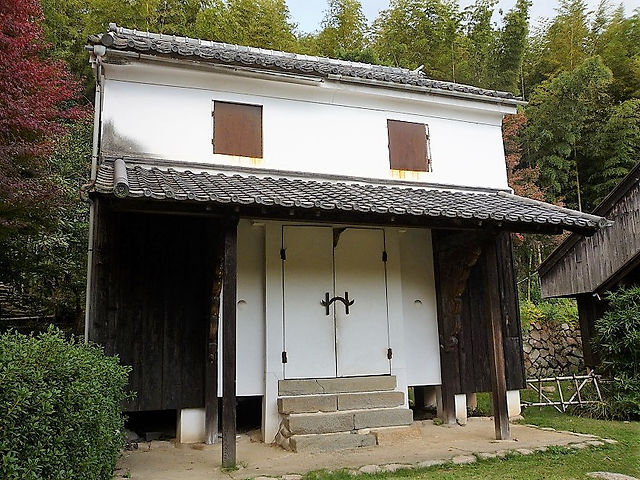 日本民家集落博物館の米蔵