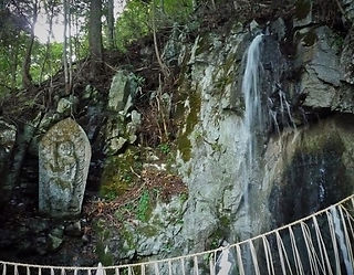 龍泉寺の修行滝
