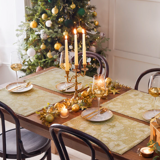 table placement mats with christmas decor