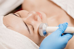 Dealing With Loose Skin? Non-Surgical Ways That May Help Tighten Skin