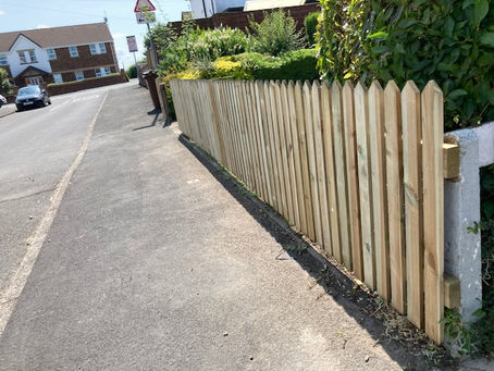 Picket fencing
