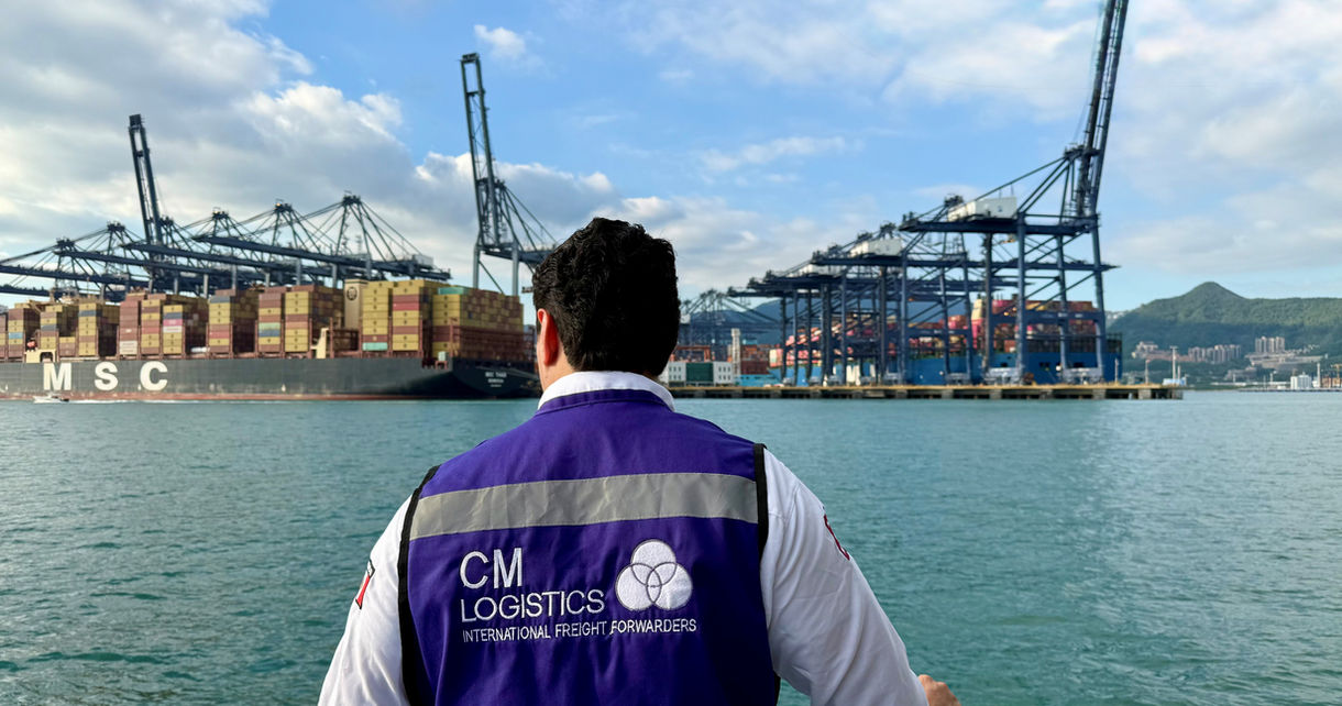 agente de carga en México
freight forwarder en México
agente de carga en CDMX
agente de carga en Monterrey
agente de carga en Guadalajara
empresa de logística en México
servicios logísticos en México
operador logístico en México
flete marítimo internacional en México
transporte marítimo México China
importación marítima a México
exportación marítima desde México
carga marítima FCL México
carga marítima LCL México
consolidado marítimo México
logística puerto Manzanillo
logística puerto Lázaro Cárdenas
logística puerto Altamira
logística puerto Veracruz
agente de carga en Manzanillo
despacho aduanal Manzanillo
transporte de contenedores en México
carga aérea internacional México
flete aéreo urgente México
agente de carga aérea CDMX
carga aérea AICM
importación aérea a México
exportación aérea desde México
servicio door to door aéreo México
transporte nacional de carga en México
transporte de carga CDMX Monterrey
transporte de carga Guadalajara CDMX
camión 53 pies México
caja seca 53 pies México
transporte de carga consolidada México
distribución última milla CDMX
transporte terrestre puerta a puerta
transporte de carga sobredimensionada México
logística de proyectos industriales
transporte de maquinaria pesada México
carga pesada en México
transporte de equipos industriales
carga de proyecto México
transporte especializado México
almacenaje fiscal en México
almacenaje en Manzanillo
almacén logístico CDMX
cross docking México
distribución nacional México
gestión de inventarios logística
importar desde China a México
importar desde Estados Unidos a México
exportar mercancía desde México
costos de importación a México
requisitos para importar a México
agente aduanal en México
comercio exterior México
cuánto cuesta importar desde China a México
qué puerto conviene Manzanillo o Lázaro Cárdenas
cuánto cobra un agente de carga en México
cómo funciona un freight forwarder
qué es FCL y LCL en logística
cómo calcular peso volumétrico carga aérea
cuánto cuesta un flete marítimo a México
mejor empresa de logística en México
CM Logistics México
CM Logistics agente de carga
CM Logistics freight forwarder
CM Logistics transporte internacional
CM Logistics comercio exterior