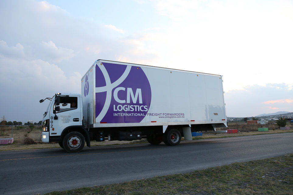 agente de carga en México
freight forwarder en México
agente de carga en CDMX
agente de carga en Monterrey
agente de carga en Guadalajara
empresa de logística en México
servicios logísticos en México
operador logístico en México
flete marítimo internacional en México
transporte marítimo México China
importación marítima a México
exportación marítima desde México
carga marítima FCL México
carga marítima LCL México
consolidado marítimo México
logística puerto Manzanillo
logística puerto Lázaro Cárdenas
logística puerto Altamira
logística puerto Veracruz
agente de carga en Manzanillo
despacho aduanal Manzanillo
transporte de contenedores en México
carga aérea internacional México
flete aéreo urgente México
agente de carga aérea CDMX
carga aérea AICM
importación aérea a México
exportación aérea desde México
servicio door to door aéreo México
transporte nacional de carga en México
transporte de carga CDMX Monterrey
transporte de carga Guadalajara CDMX
camión 53 pies México
caja seca 53 pies México
transporte de carga consolidada México
distribución última milla CDMX
transporte terrestre puerta a puerta
transporte de carga sobredimensionada México
logística de proyectos industriales
transporte de maquinaria pesada México
carga pesada en México
transporte de equipos industriales
carga de proyecto México
transporte especializado México
almacenaje fiscal en México
almacenaje en Manzanillo
almacén logístico CDMX
cross docking México
distribución nacional México
gestión de inventarios logística
importar desde China a México
importar desde Estados Unidos a México
exportar mercancía desde México
costos de importación a México
requisitos para importar a México
agente aduanal en México
comercio exterior México
cuánto cuesta importar desde China a México
qué puerto conviene Manzanillo o Lázaro Cárdenas
cuánto cobra un agente de carga en México
cómo funciona un freight forwarder
qué es FCL y LCL en logística
cómo calcular peso volumétrico carga aérea
cuánto cuesta un flete marítimo a México
mejor empresa de logística en México
CM Logistics México
CM Logistics agente de carga
CM Logistics freight forwarder
CM Logistics transporte internacional
CM Logistics comercio exterior