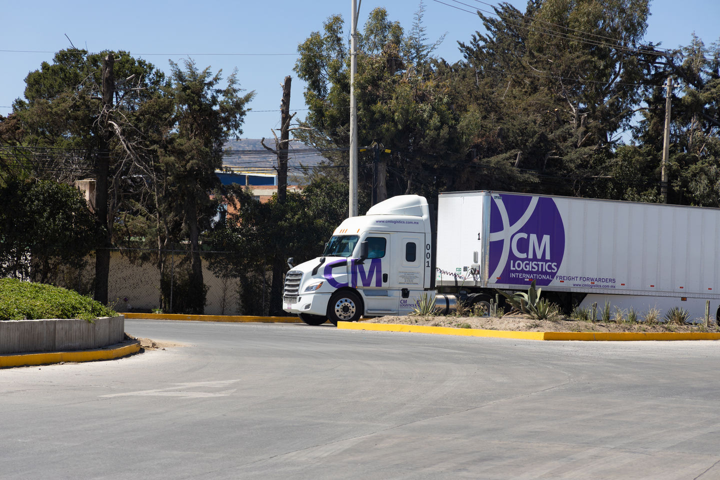 agente de carga en México
freight forwarder en México
agente de carga en CDMX
agente de carga en Monterrey
agente de carga en Guadalajara
empresa de logística en México
servicios logísticos en México
operador logístico en México
flete marítimo internacional en México
transporte marítimo México China
importación marítima a México
exportación marítima desde México
carga marítima FCL México
carga marítima LCL México
consolidado marítimo México
logística puerto Manzanillo
logística puerto Lázaro Cárdenas
logística puerto Altamira
logística puerto Veracruz
agente de carga en Manzanillo
despacho aduanal Manzanillo
transporte de contenedores en México
carga aérea internacional México
flete aéreo urgente México
agente de carga aérea CDMX
carga aérea AICM
importación aérea a México
exportación aérea desde México
servicio door to door aéreo México
transporte nacional de carga en México
transporte de carga CDMX Monterrey
transporte de carga Guadalajara CDMX
camión 53 pies México
caja seca 53 pies México
transporte de carga consolidada México
distribución última milla CDMX
transporte terrestre puerta a puerta
transporte de carga sobredimensionada México
logística de proyectos industriales
transporte de maquinaria pesada México
carga pesada en México
transporte de equipos industriales
carga de proyecto México
transporte especializado México
almacenaje fiscal en México
almacenaje en Manzanillo
almacén logístico CDMX
cross docking México
distribución nacional México
gestión de inventarios logística
importar desde China a México
importar desde Estados Unidos a México
exportar mercancía desde México
costos de importación a México
requisitos para importar a México
agente aduanal en México
comercio exterior México
cuánto cuesta importar desde China a México
qué puerto conviene Manzanillo o Lázaro Cárdenas
cuánto cobra un agente de carga en México
cómo funciona un freight forwarder
qué es FCL y LCL en logística
cómo calcular peso volumétrico carga aérea
cuánto cuesta un flete marítimo a México
mejor empresa de logística en México
CM Logistics México
CM Logistics agente de carga
CM Logistics freight forwarder
CM Logistics transporte internacional
CM Logistics comercio exterior