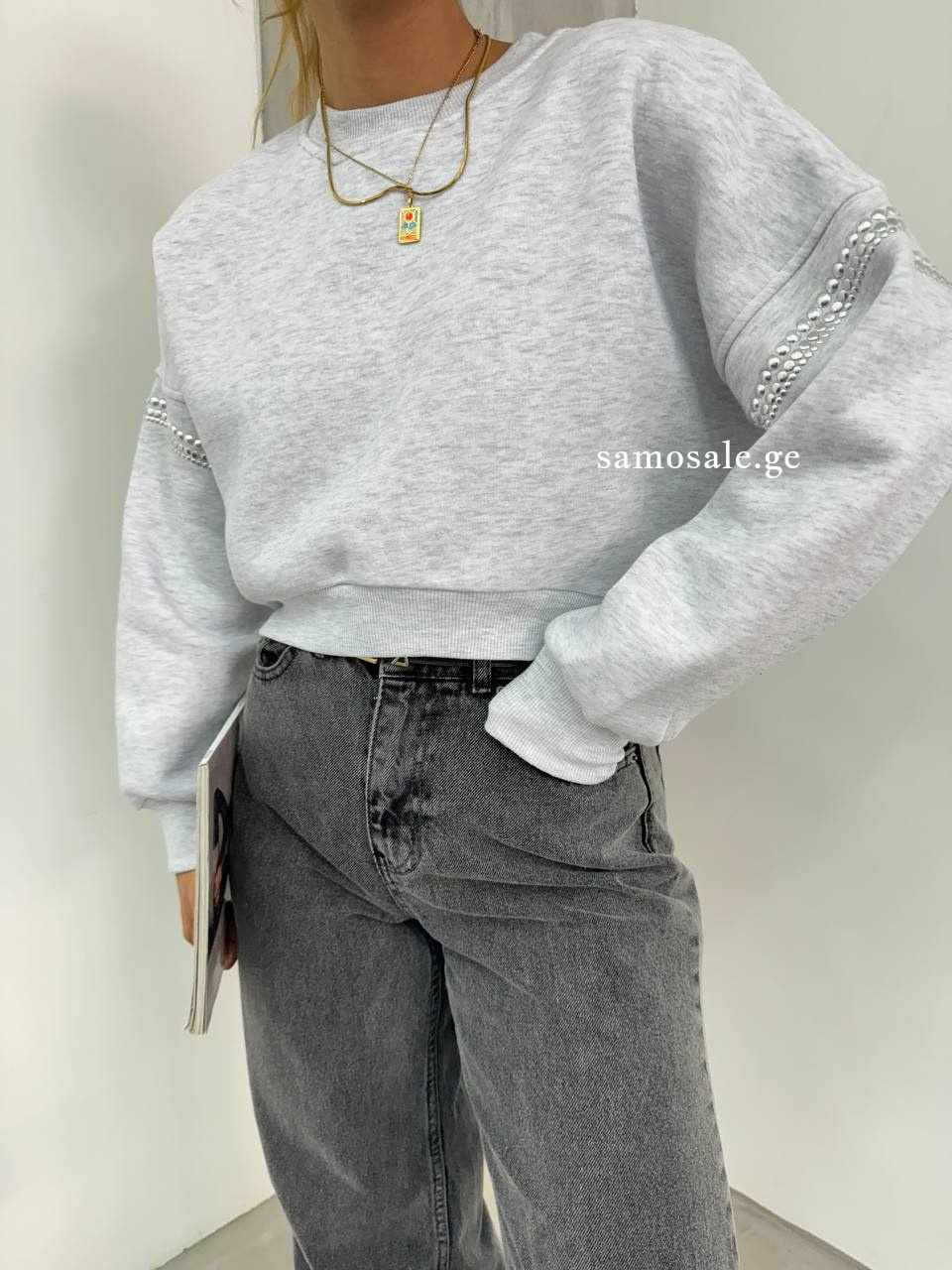 Thumbnail: ზედა - ნაცრისფერი 