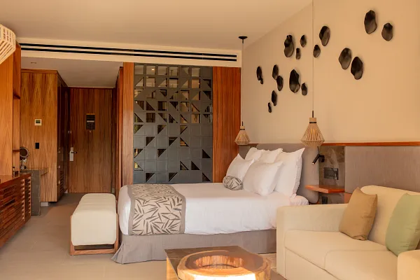 SEBMI-JR-Interior2-AP.webp_q=80.webp