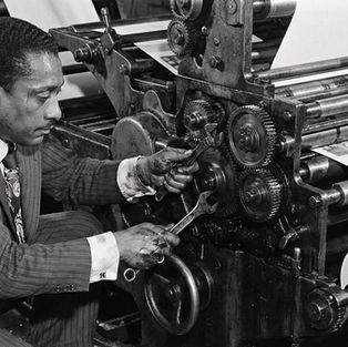 THE JOHNSON PUBLISHING CO. THE BEGINNING OF AN EMPIRE