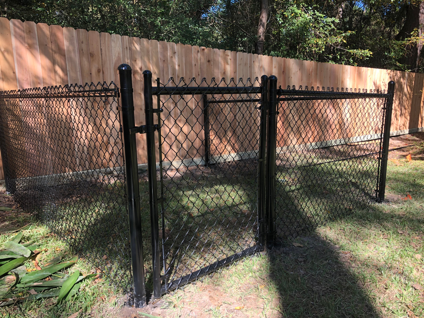 Fencing company Sierra Madre Fence Houston TX