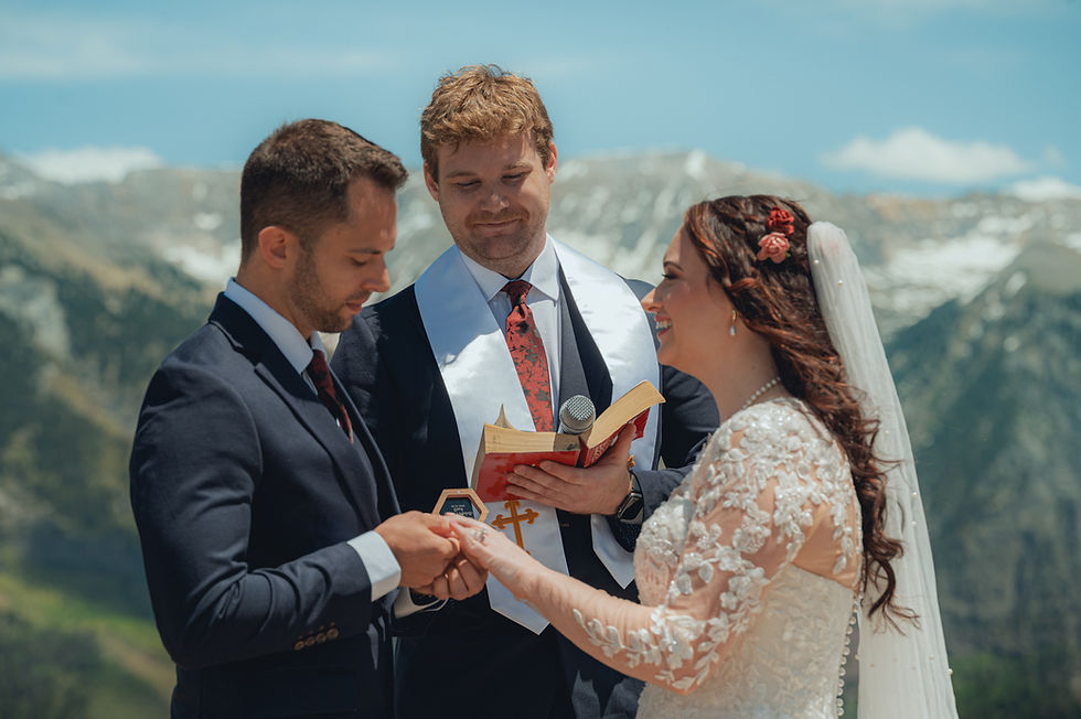 Friend wedding officiant tips